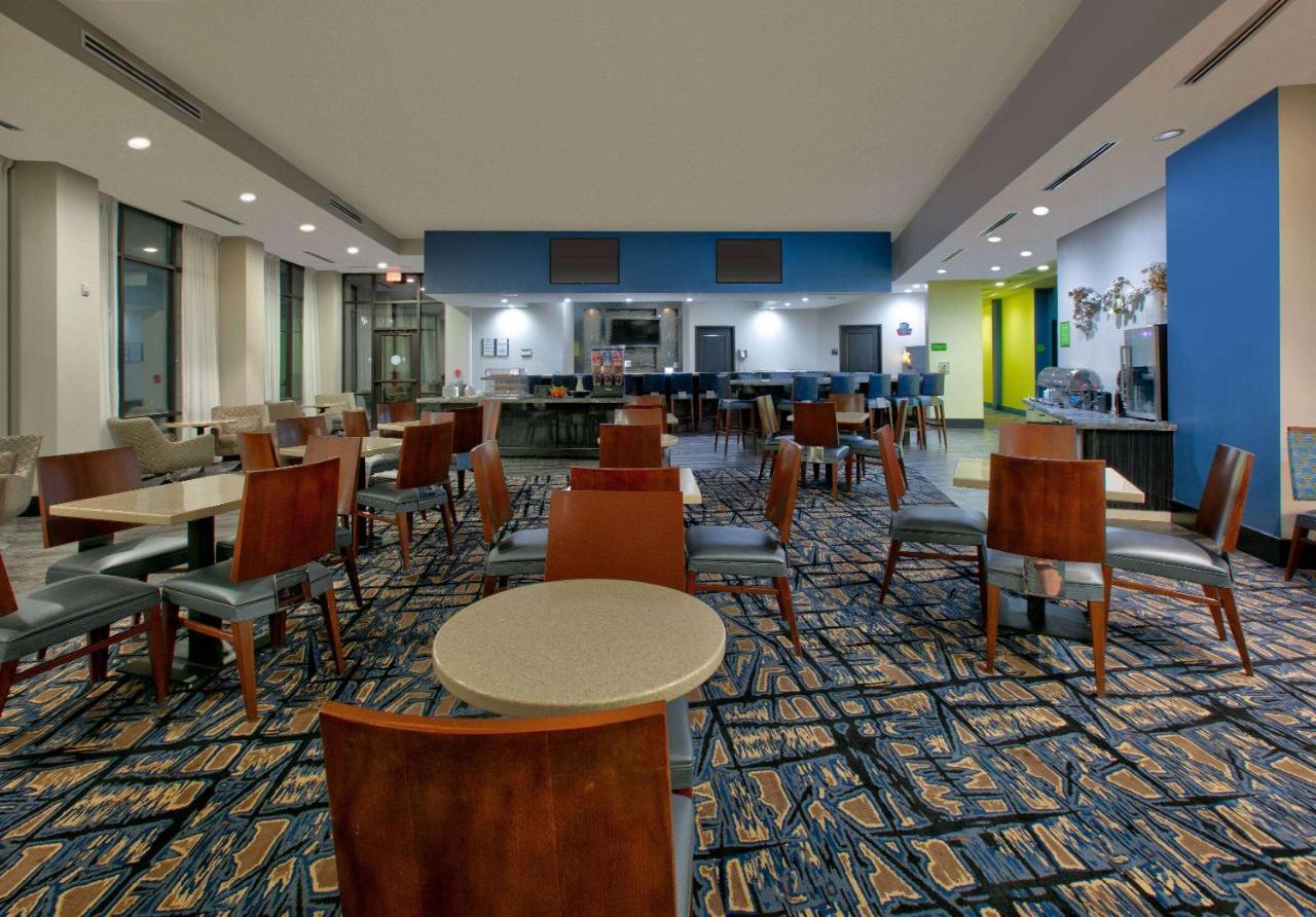 อาร์เบอร์ โฮเทล แอนด์ คอนเฟอเรนซ์ เซนเตอร์, แอสเซนด์ โฮเทล คอลเล็กชั่น Hotel ลับบ็อก ภายนอก รูปภาพ